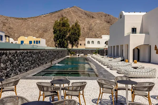 1500 m² Hotel for Sale in Santorini, Cyclades — photo 2