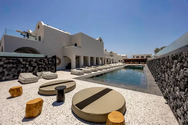 1500 m² Hotel for Sale in Santorini, Cyclades