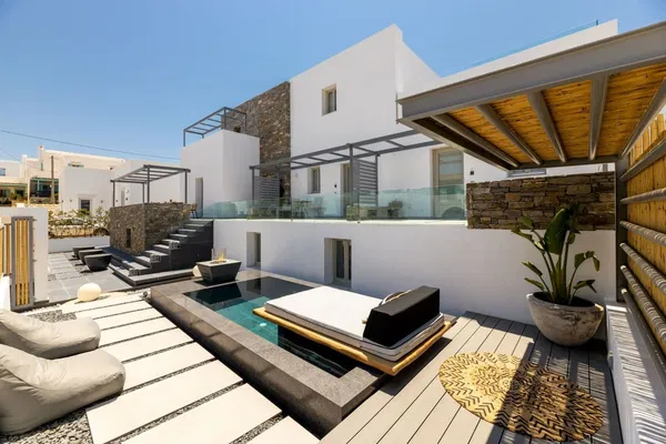 721 m² Hotel for Sale in Paros, Cyclades — photo 5