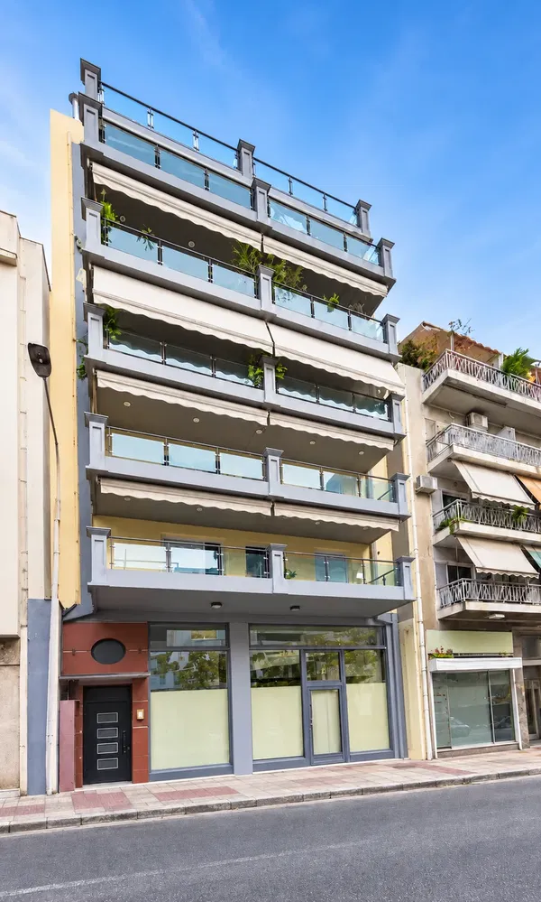 600 m² Building for Sale in Sepolia, Athens Center