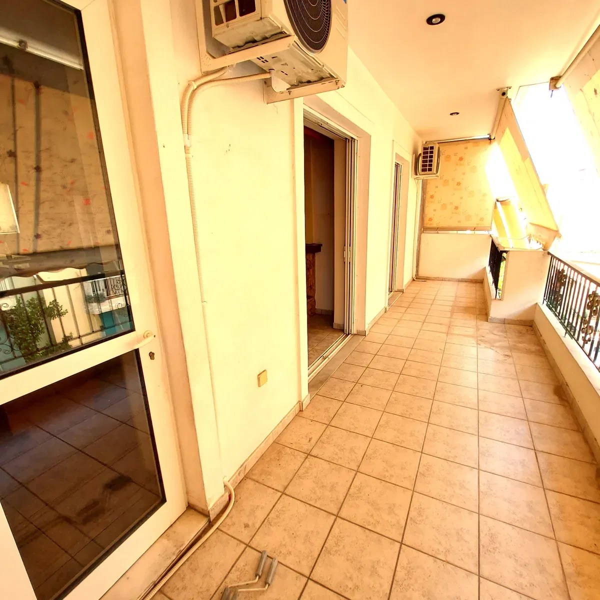 86 m² Two-Bedroom Apartment for Sale in Neos Kosmos, Athens Center