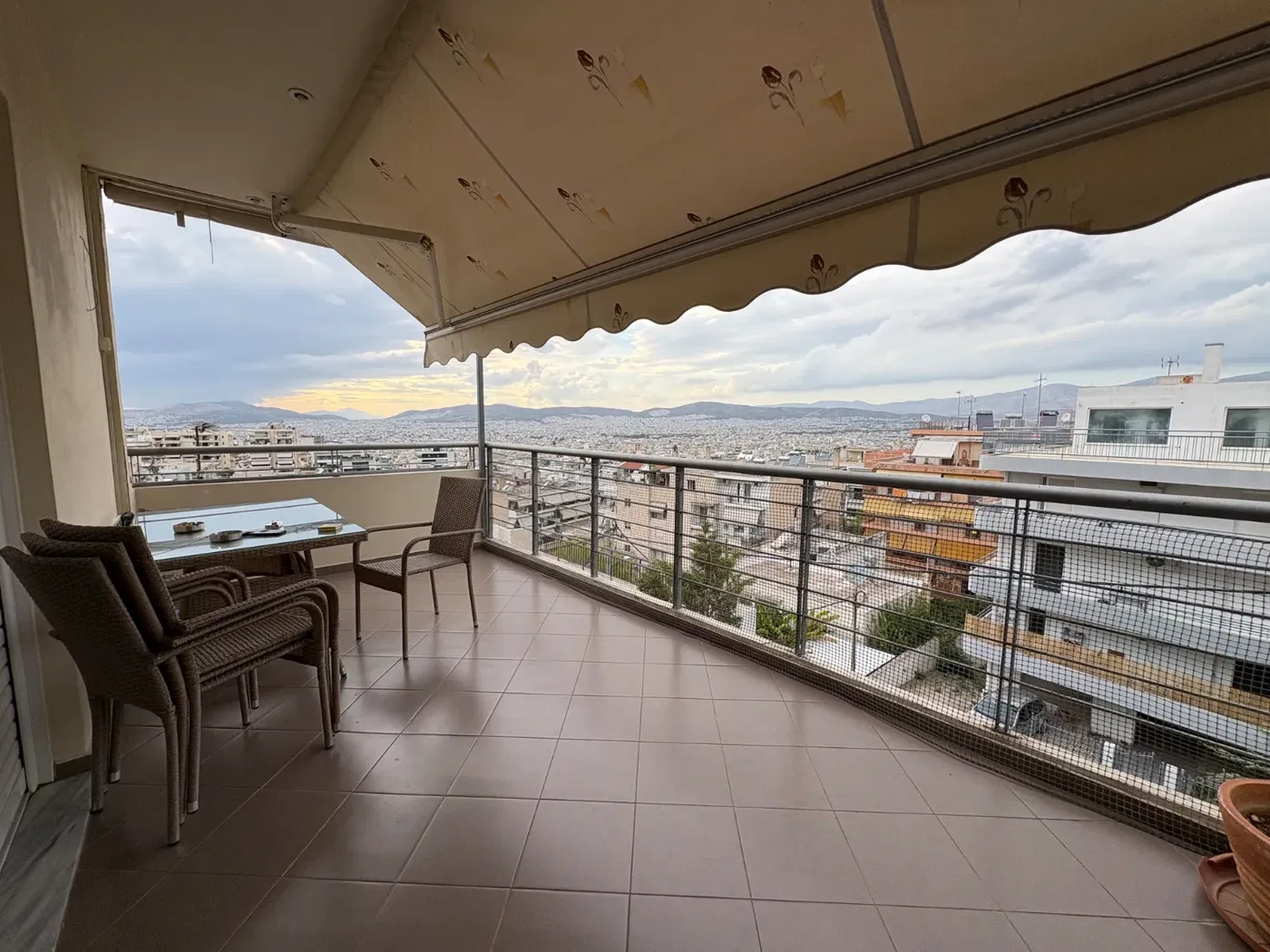 150 m² Apartment with Three Bedrooms for Sale in Kypseli, Athens Center