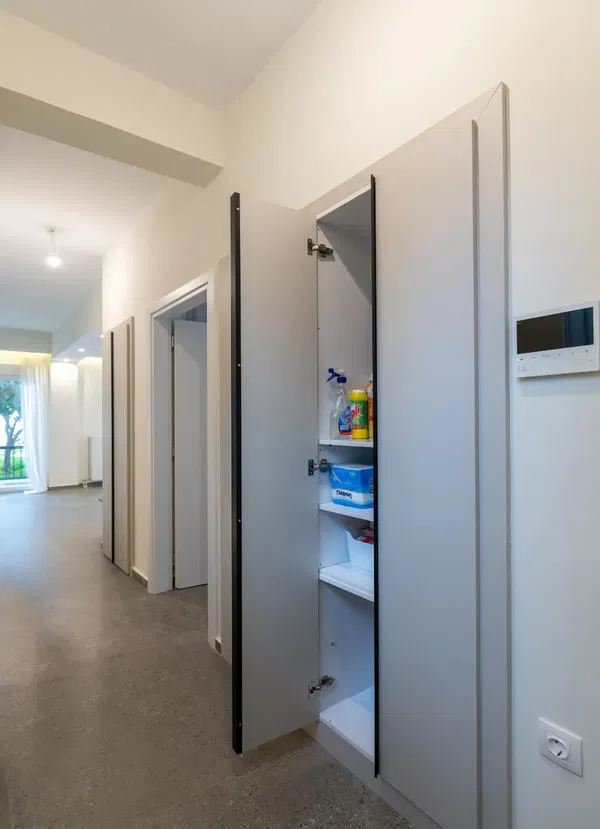 84 m² Renovated Two-Bedroom Apartment for Sale in Glyfada, Athens Southern suburbs — photo 4