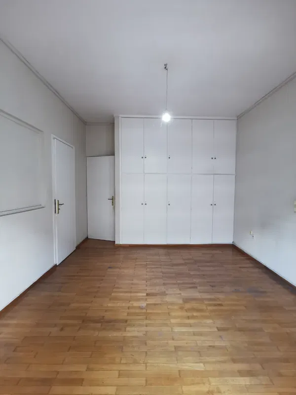 58 m² One-Bedroom Apartment for Sale in Ampelokipoi, Athens Center — photo 4