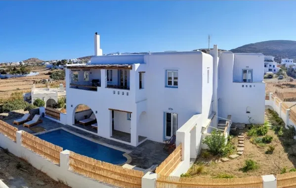 Sea View 353 m² Villa with Four Bedrooms for Sale in Naxos, Dodecanese Islands