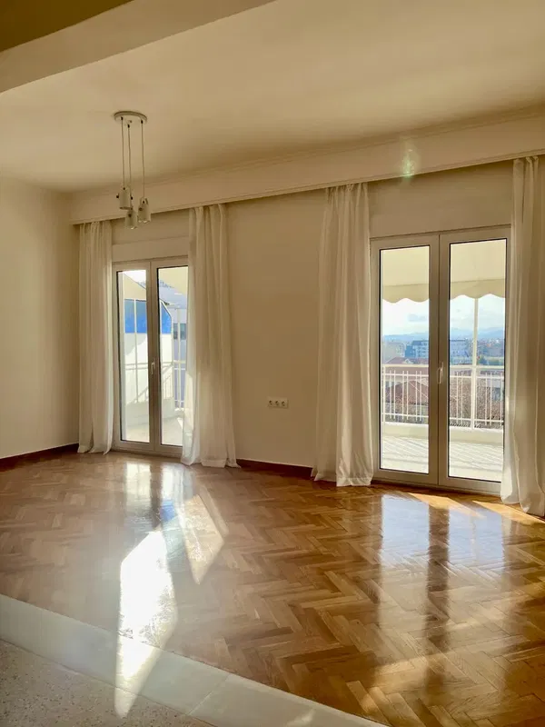 Three-Bedroom Apartment for Sale in Center Athens, Athens Center with Air conditioning — photo 5