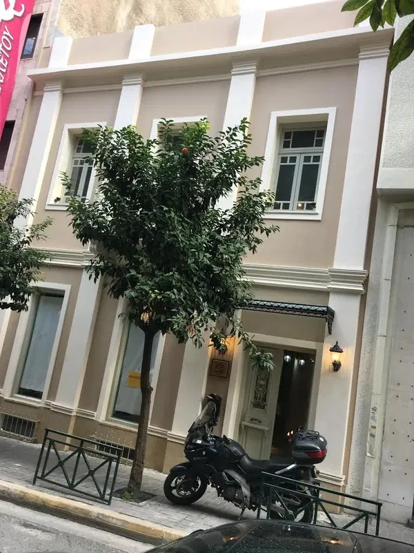 Five-Bedroom Renovated Villa for Sale in Piraeus, Piraeus Suburbs — photo 2