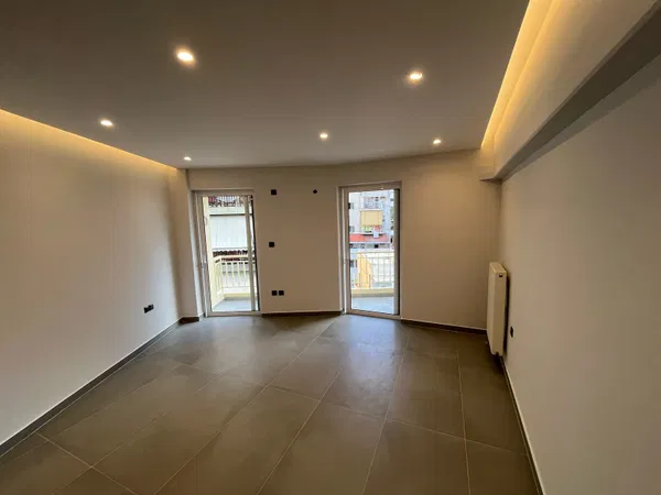 52 m² One-Bedroom Renovated Apartment for Sale in Vyronas, Athens Eastern Suburbs — photo 2