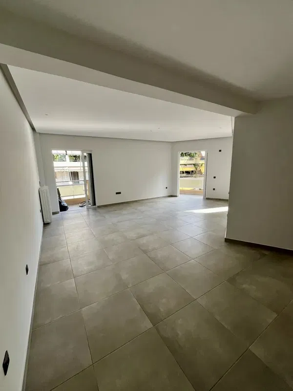 Renovated 90 m² Apartment with Two Bedrooms for Sale in Vyronas, Athens Eastern Suburbs — photo 2