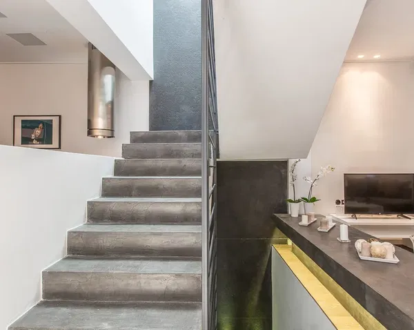 Renovated 202 m² Villa with Three Bedrooms for Sale in Keramikos, Athens Center — photo 4