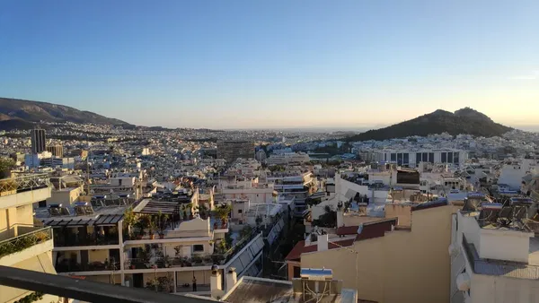 432 m² Three-Bedroom Renovated Apartment for Sale in Ampelokipoi, Athens Center — photo 3