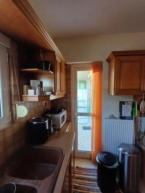 Renovated 76 m² Apartment with Two Bedrooms for Sale in Agia Paraskevi Athens, Athens Northern suburbs — photo 5