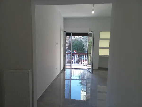 63 m² Apartment with Two Bedrooms for Sale in Ampelokipoi, Athens Center — photo 2