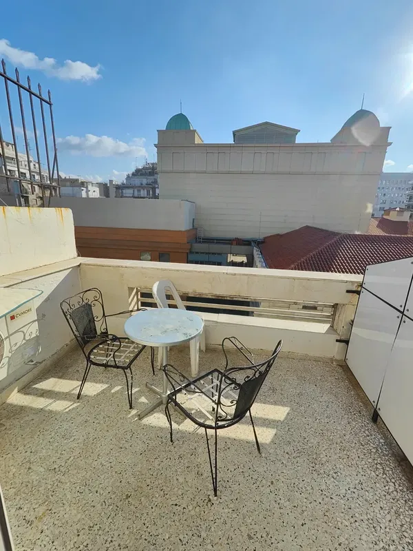 Renovated 41 m² Apartment with One Bedrooms for Sale in Omonoia, Athens Center — photo 3
