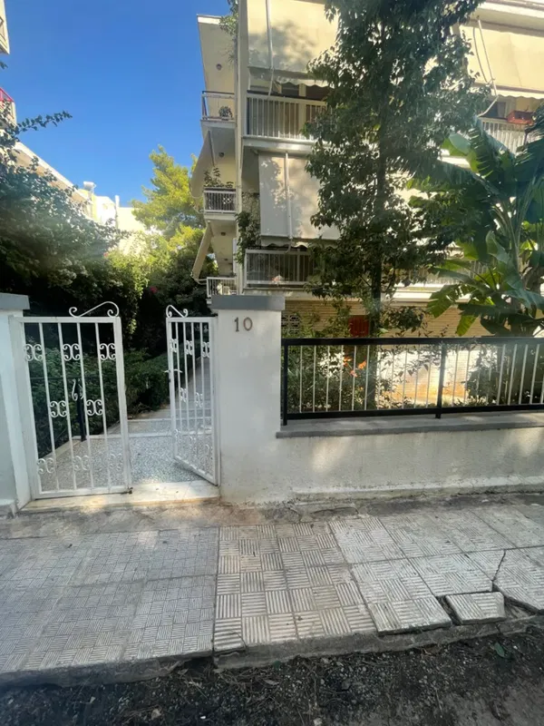 Renovated Three-Bedroom Apartment for Sale in Vari - Varkiza, Athens Southern suburbs — photo 2