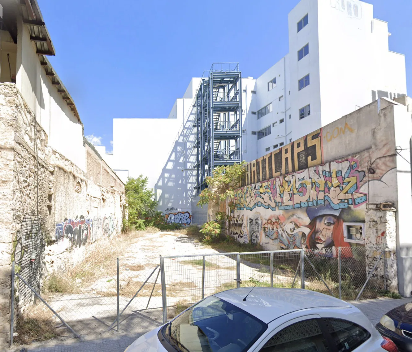 304 m² Plot for Sale in Keramikos, Athens Center