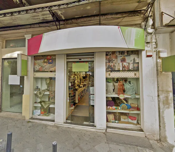 160 m² Commercial Space for Rent in Athens Historical Center, Athens Center