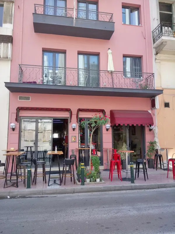 650 m² Apartment for Sale in Piraeus, Piraeus Suburbs — photo 2