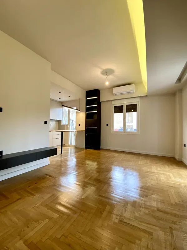 73 m² Renovated Two-Bedroom Apartment for Sale in Pangrati, Athens Center — photo 2
