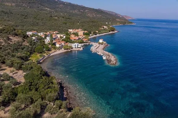 4,148 m² Land for Sale in Lesvos, Eastern Aegean — photo 2