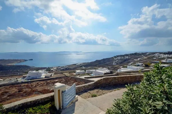 108 m² Three-Bedroom Renovated Villa for Sale in Mykonos, Cyclades — photo 5