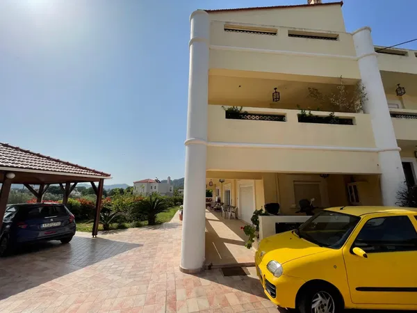 184 m² Three-Bedroom Apartment for Sale in Rhodes, Dodecanese Islands — photo 3