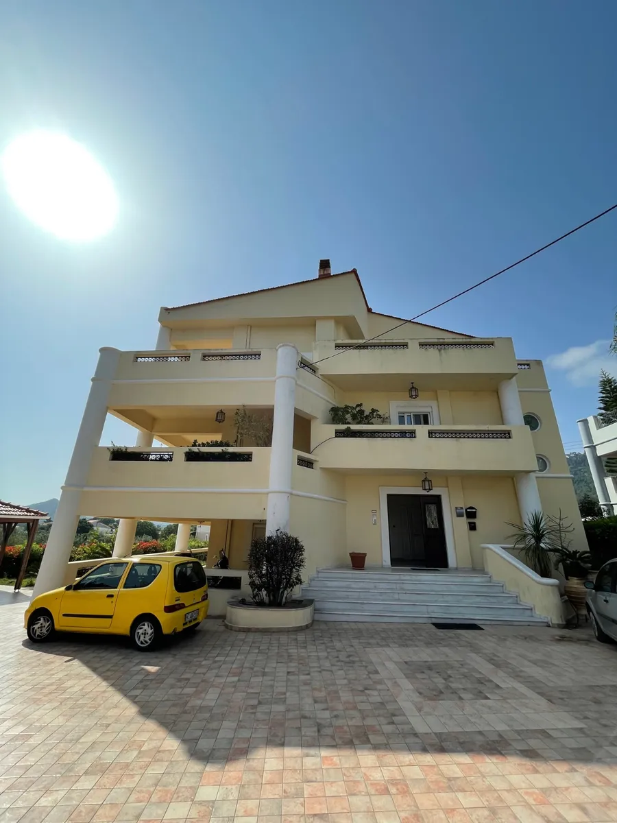 184 m² Three-Bedroom Apartment for Sale in Rhodes, Dodecanese Islands