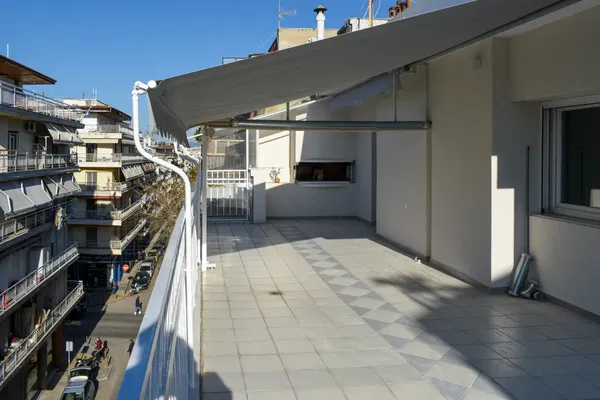 Renovated Two-Bedroom Apartment for Sale in Analipsi - Mpotsari - Nea Paralia, Thessaloniki Center — photo 3