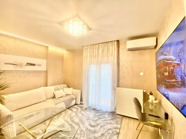 75 m² Two-Bedroom Renovated Apartment for Sale in Faliro - Ippokratio, Thessaloniki Center — photo 2