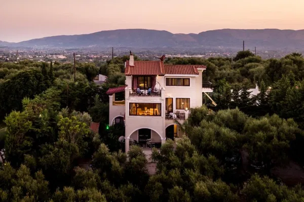 Sea-View 265 m² Villa with Four Bedrooms for Sale in Zakynthos, Ionian Islands — photo 3