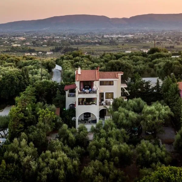 Sea-View 265 m² Villa with Four Bedrooms for Sale in Zakynthos, Ionian Islands — photo 2