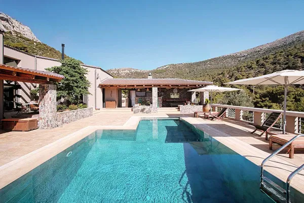 Three-Bedroom Villa for Sale in Ymittos, Athens Southern suburbs — photo 4