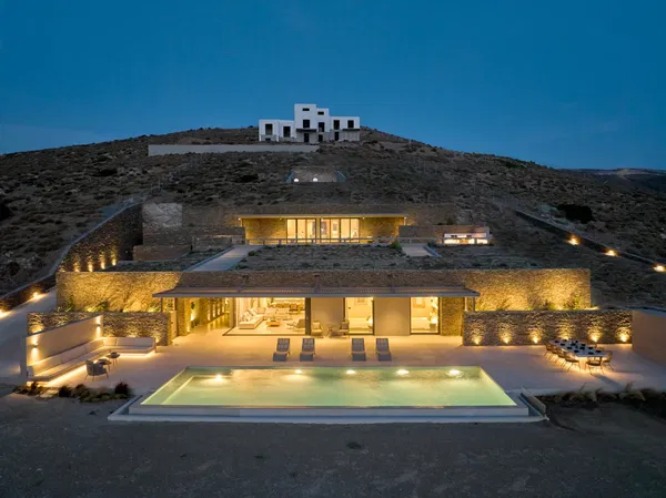 Modern Nine-Bedroom Villa for Sale in Andros, Cyclades — photo 2