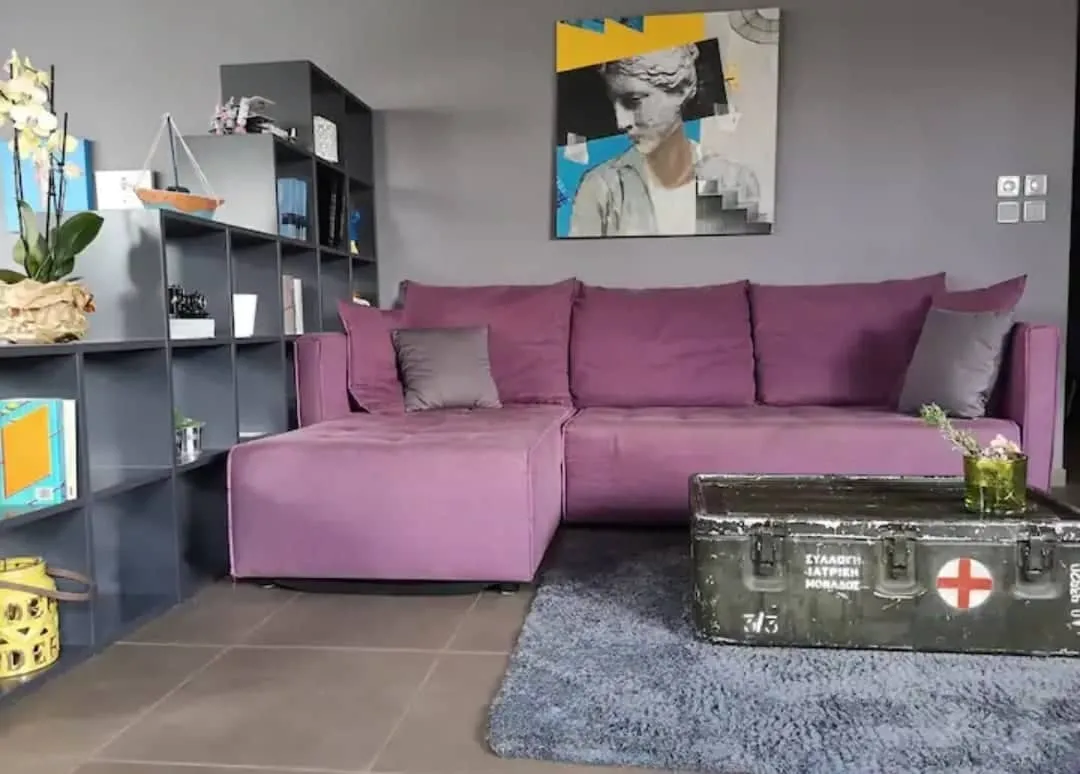 58 m² Renovated One-Bedroom Apartment for Sale in Athens Historical Center, Athens Center