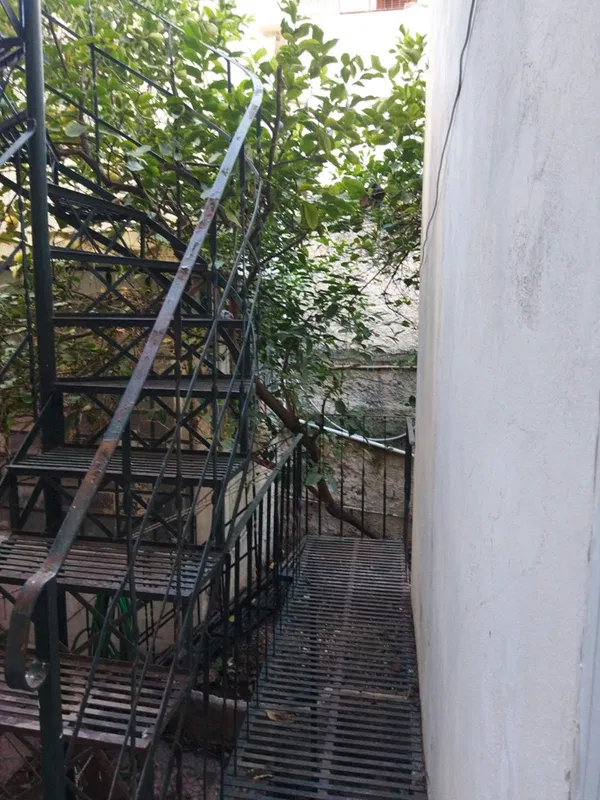 One-Bedroom Villa for Sale in Vyronas, Athens Eastern Suburbs — photo 3