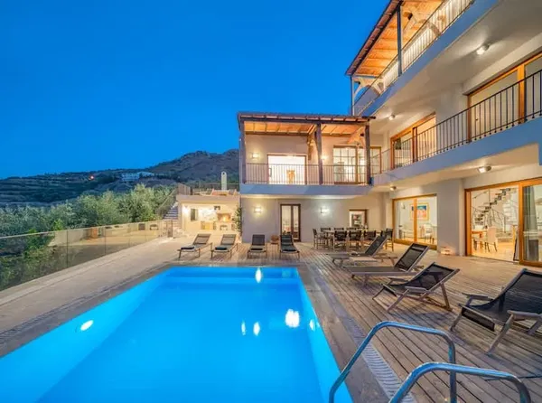 Sea View Four-Bedroom Villa for Sale in Agia Pelagia, Malevizi — photo 2