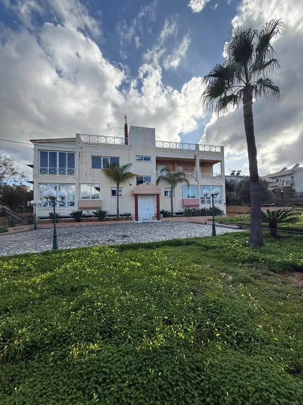 500 m² Building for Sale in Kounoupidiana, Akrotiri