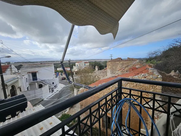 Two-Bedroom Renovated Villa for Sale in Mouzouras, Akrotiri — photo 3