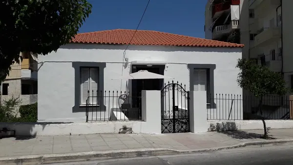 Renovated Six-Bedroom Apartment for Sale in Amperia, Chania