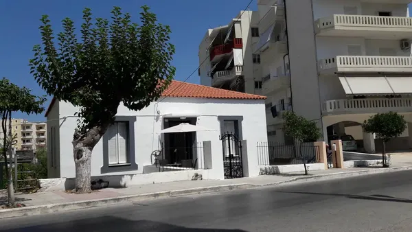 Renovated Six-Bedroom Apartment for Sale in Amperia, Chania — photo 3