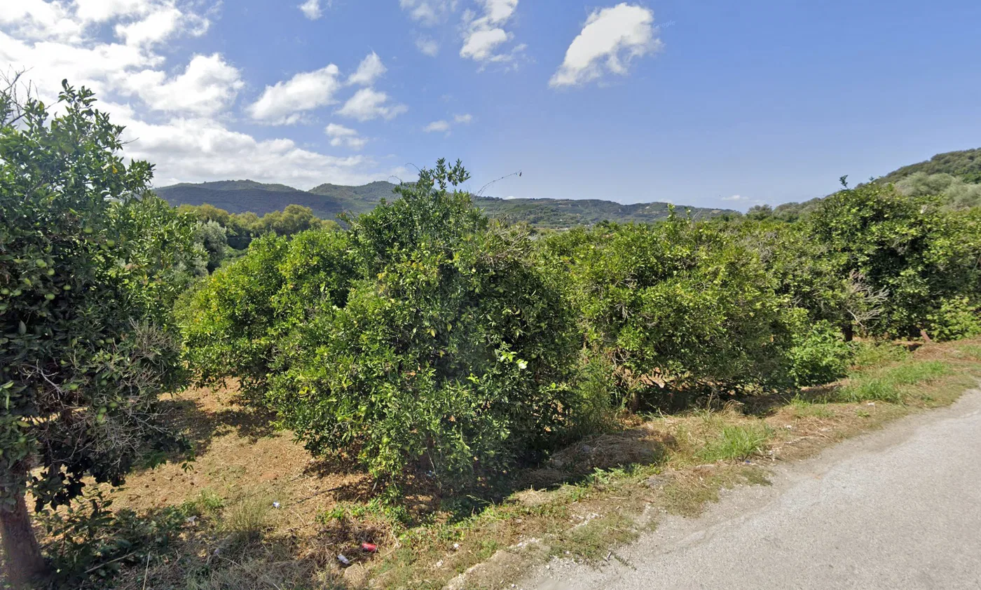 988 m² Plot of Land for Sale in Kirtomado, Platanias