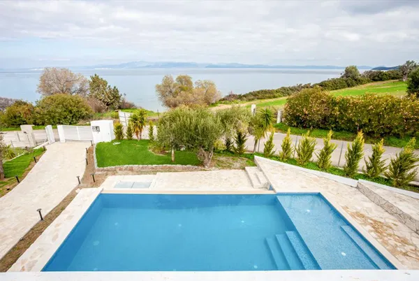 150 m² Sea-View Three-Bedroom Villa for Sale in Kassandra, Halkidiki — photo 4