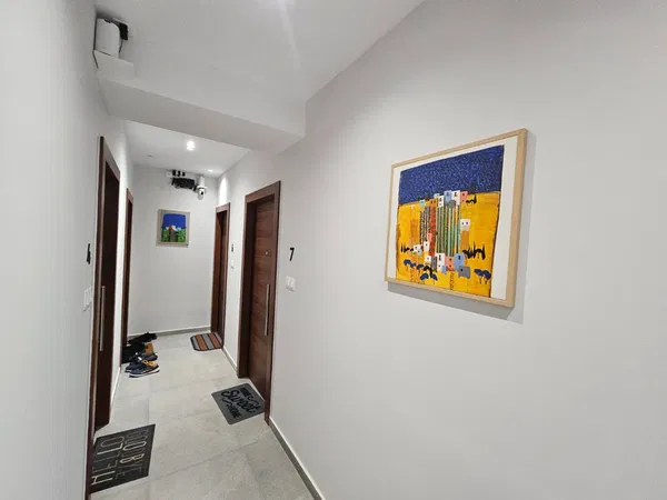 Renovated Ten-Bedroom Apartment for Sale in Charilaou, Thessaloniki Center — photo 2