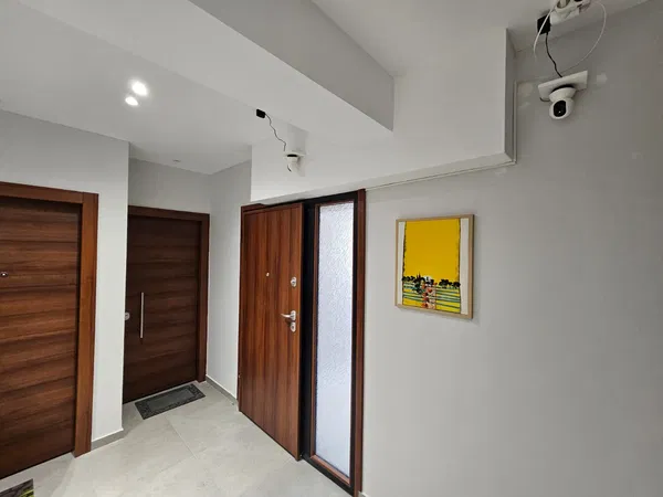 Renovated Ten-Bedroom Apartment for Sale in Charilaou, Thessaloniki Center — photo 3
