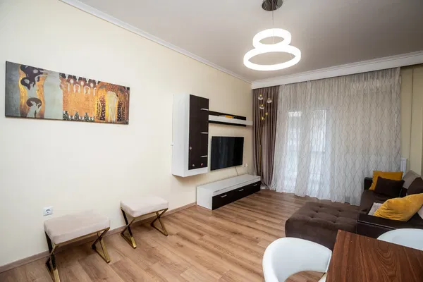 Three-Bedroom Renovated Apartment for Sale in Charilaou, Thessaloniki Center — photo 4