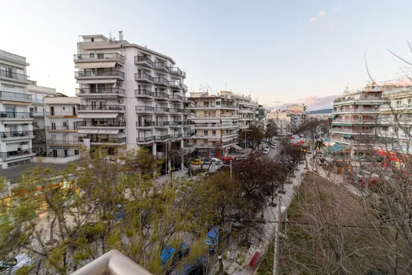 95 m² Renovated Three-Bedroom Apartment for Sale in Analipsi - Mpotsari - Nea Paralia, Thessaloniki Center — photo 2