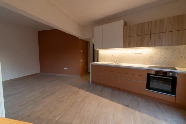 95 m² Renovated Three-Bedroom Apartment for Sale in Analipsi - Mpotsari - Nea Paralia, Thessaloniki Center — photo 5