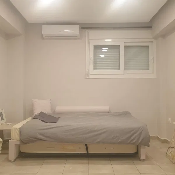 Renovated 33 m² Apartment with One Bedrooms for Sale in Kallithea, Athens Southern suburbs — photo 2