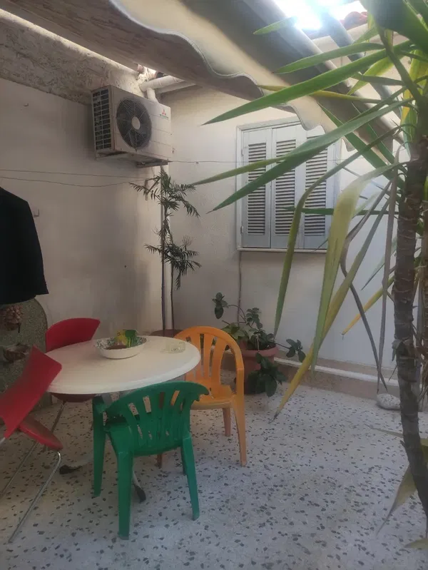 55 m² Two-Bedroom Apartment for Sale in Ampelokipoi, Athens Center — photo 2
