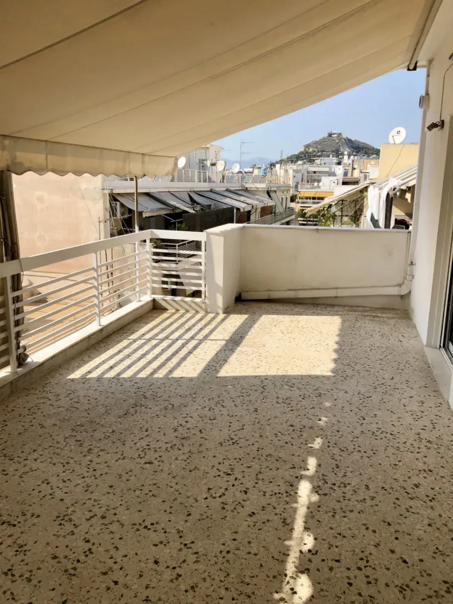 116 m² Three-Bedroom Renovated Apartment for Sale in Pangrati, Athens Center